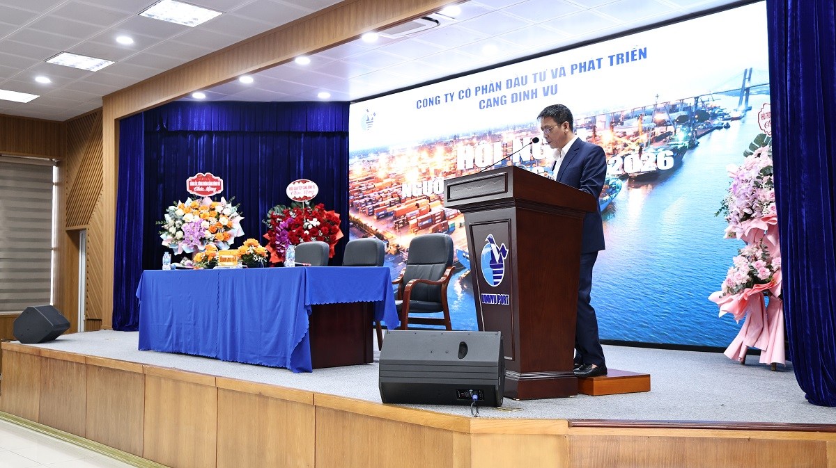 Ông Nguyễn Nam Hải - Thành viên BTC thông qua chương trình làm việc